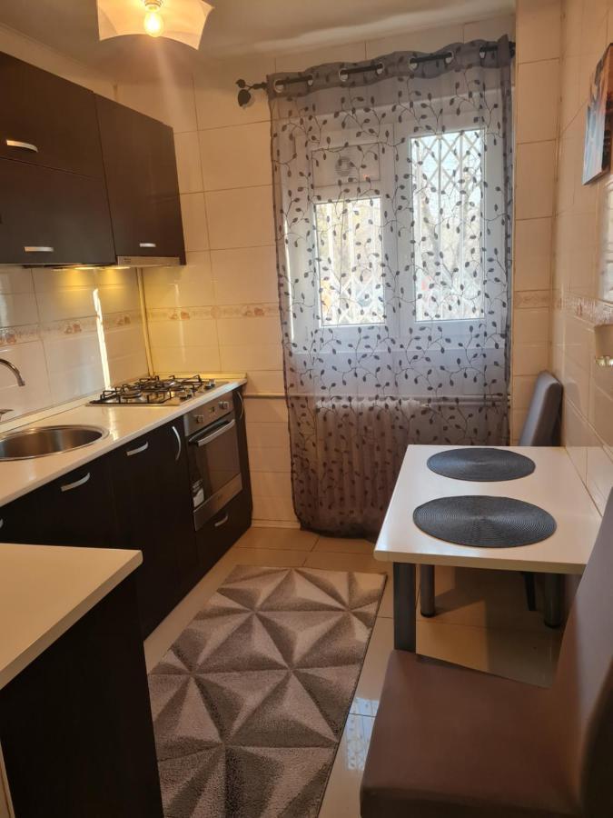 Two Rooms Parc Ior Apartament Bucharest Exterior photo